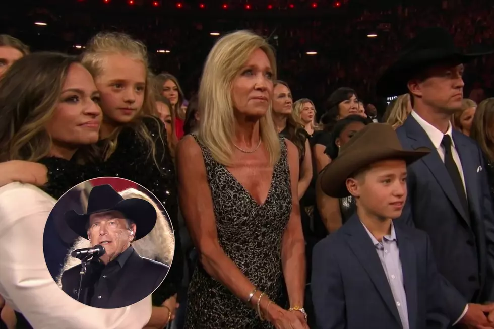 George Strait’s Grandkids Watch Him Accept CMA Lifetime Award