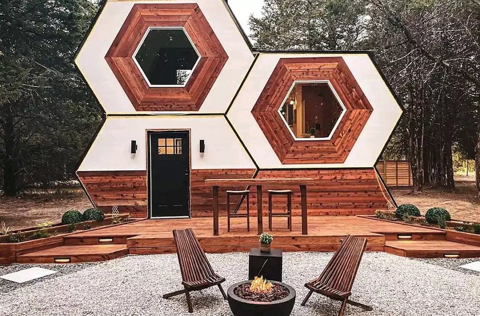 This Romantic Texas AirBnB Is The Perfect Valentine’s Day Getaway For You Two